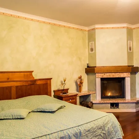 Domacija Pri Damjanu Kozina