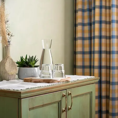 Domacija Pri Damjanu 3* Kozina