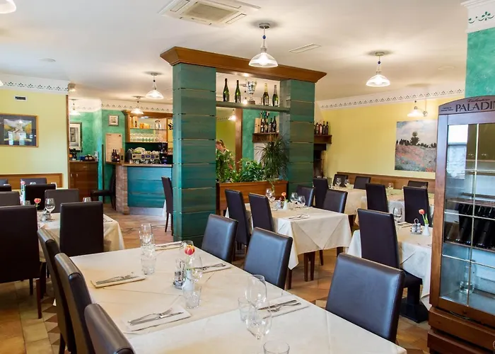 Domacija Pri Damjanu 3* Kozina