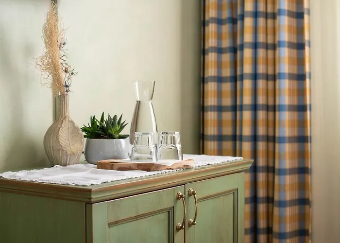 Domacija Pri Damjanu 3* Kozina